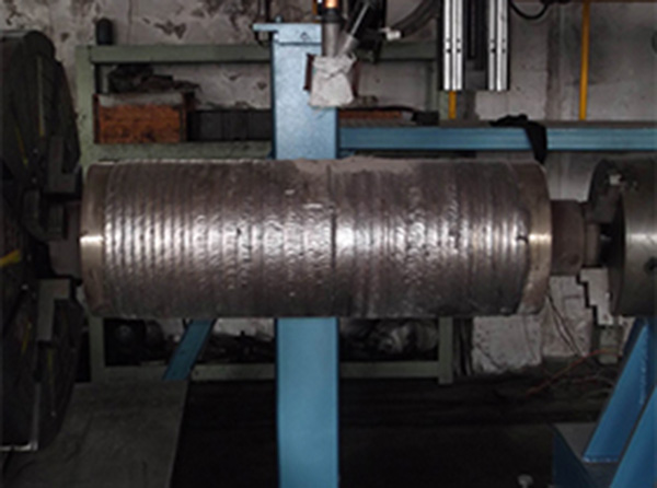 环缝焊接专机——轧辊堆焊 (2)